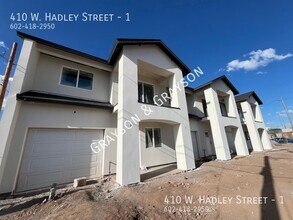 Building Photo - 410 W Hadley St