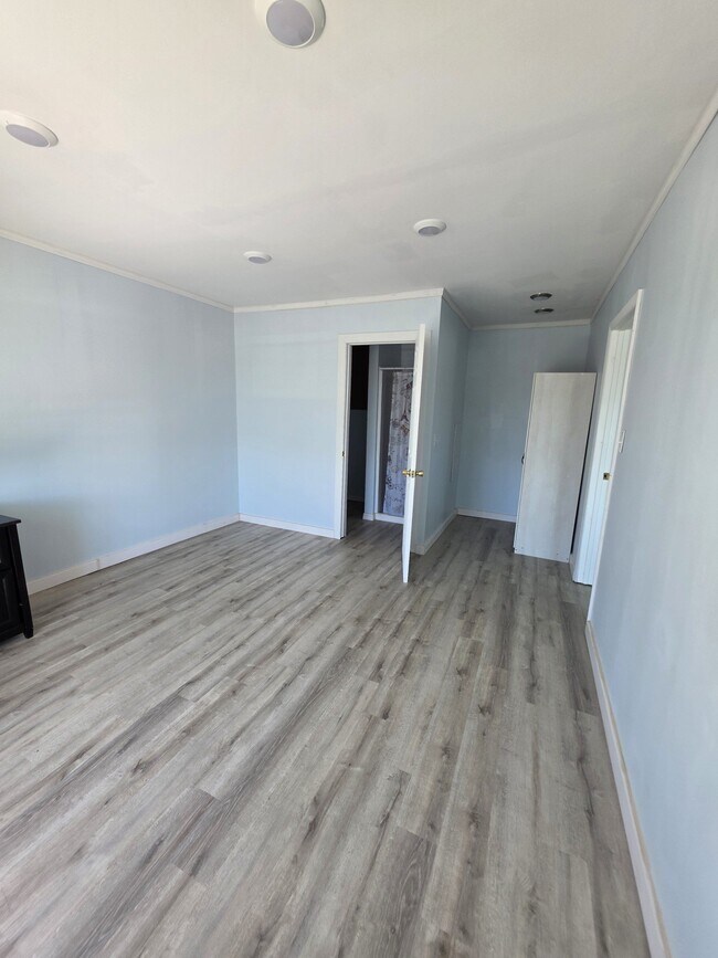 Foto del edificio - 5151 4th St N