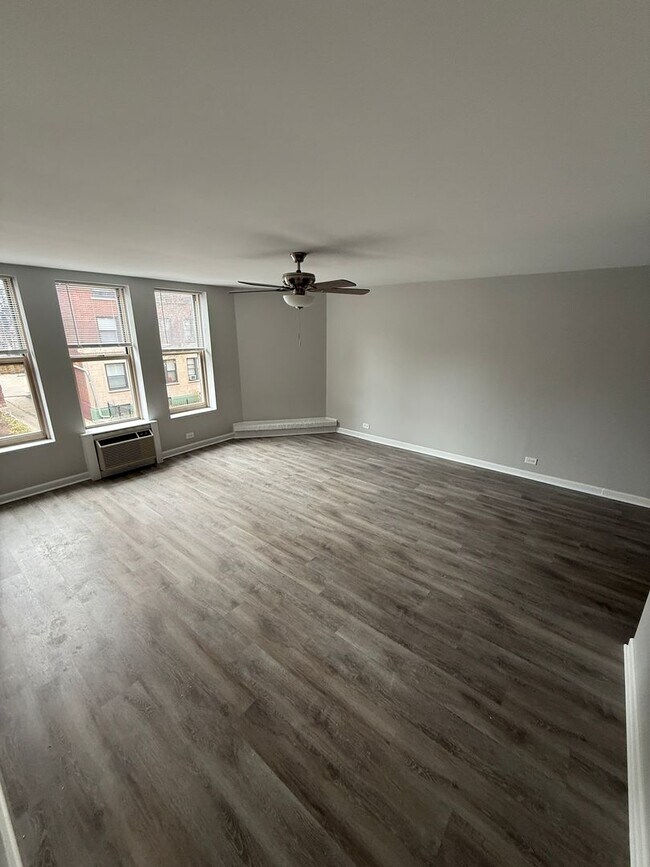 Foto del edificio - 744 W Gordon Ter