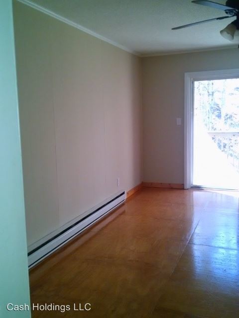 Building Photo - 2 br, 1 bath Room For Rent - 618 Greer Lane