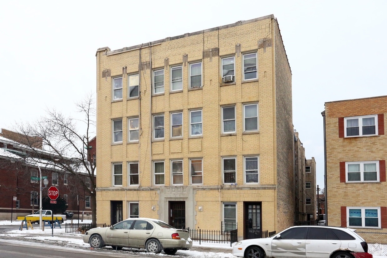 1648 W Morse Ave, Chicago, IL 60626 Apartments in Chicago, IL