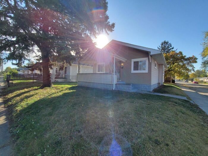 Primary Photo - 1801 E Minnesota St