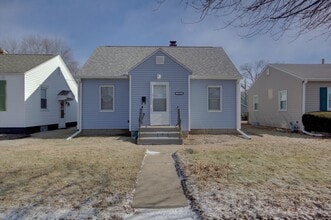 Building Photo - 1928 2nd St