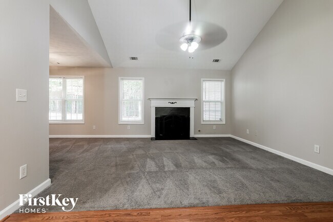 Building Photo - 430 Windermere Dr
