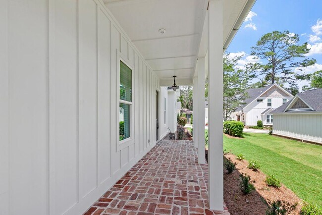 Foto del edificio - 523 Glenview Dr