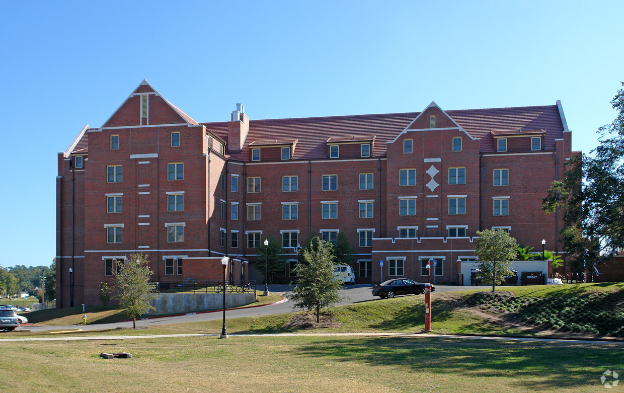 Primary Photo - DeGraff Residence Hall