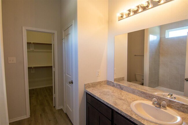 Foto del edificio - 4902 Giant Sequoia Way