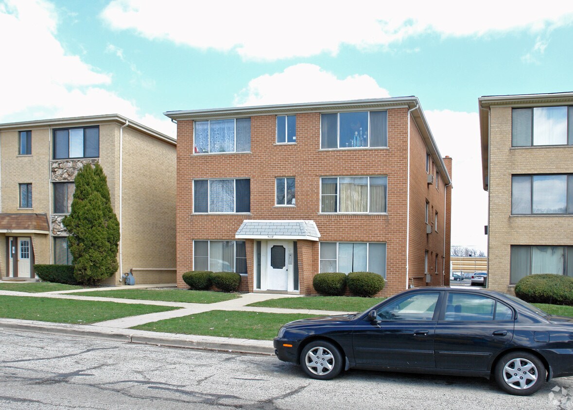 Primary Photo - 3127 Elm St