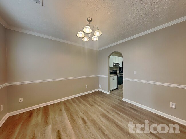 Foto del edificio - 266 Summer Hill Cir