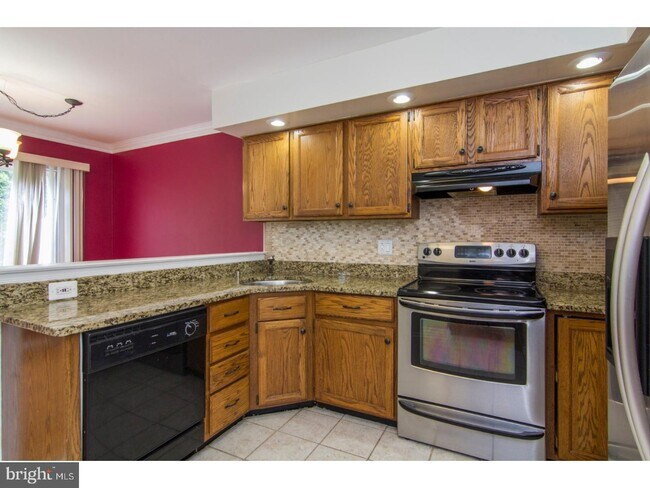 Foto del edificio - 306 Manor Ln