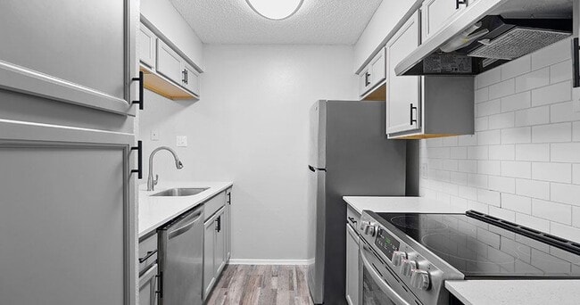 Foto del edificio - Hawke Apartment Homes