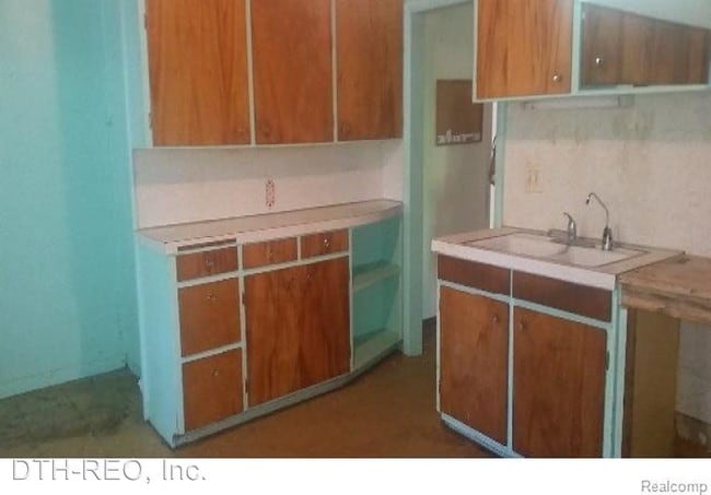 Building Photo - 3 br, 2 bath House - 760 Catherine