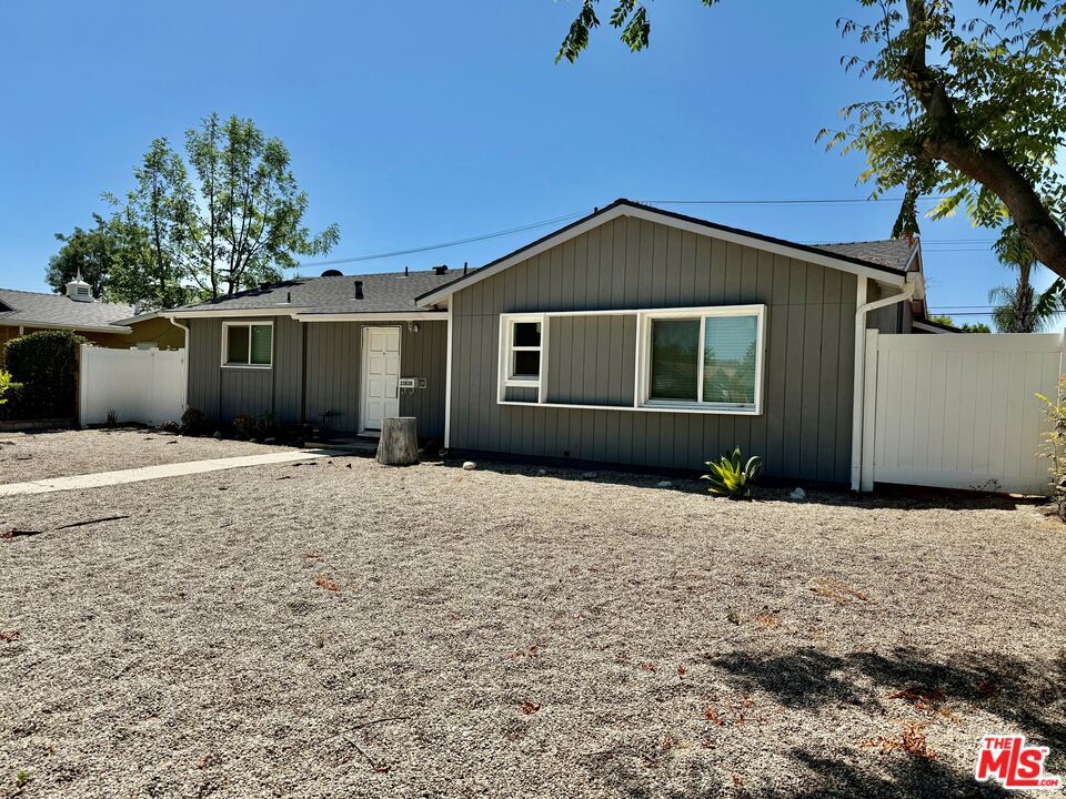Primary Photo - 23838 Victory Blvd
