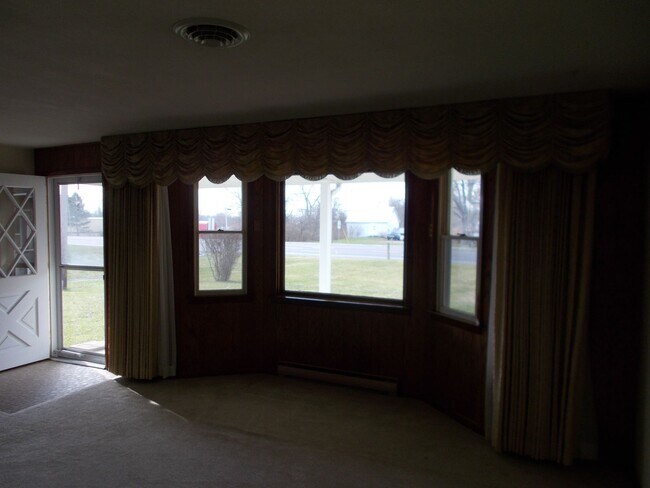 Building Photo - Spacious & Beautifully Maintained 3-Bedroom Home – North of Richmond