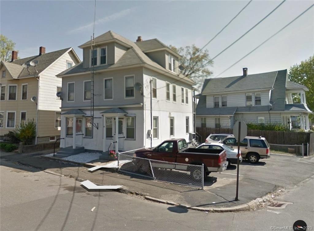 17 Bassett St Unit 4, Ansonia, CT 06401 Room for Rent in Ansonia, CT