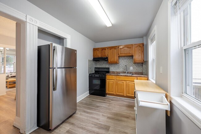 Foto del edificio - 233 Bidwell Ave