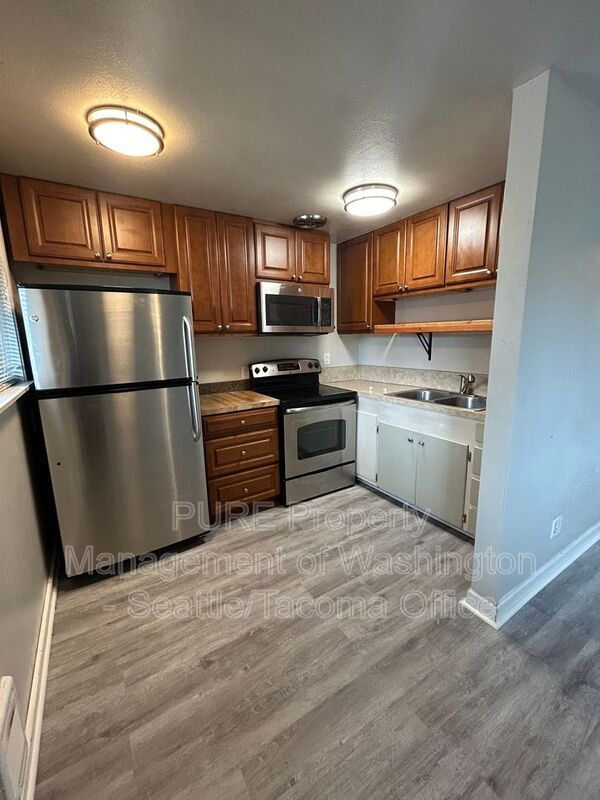 Building Photo - 4612 Lila Ln SW