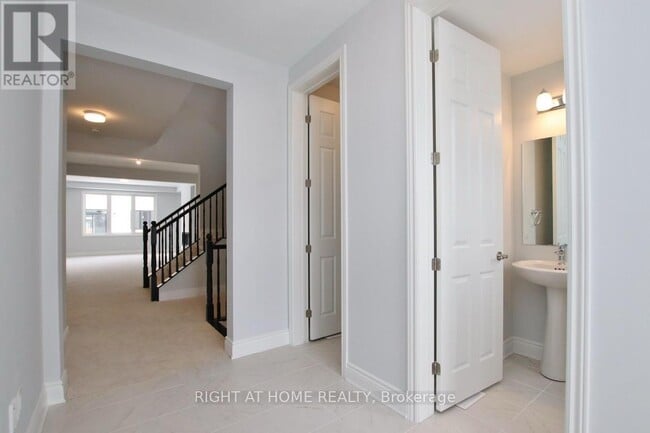 Building Photo - 205 Yearling Cir