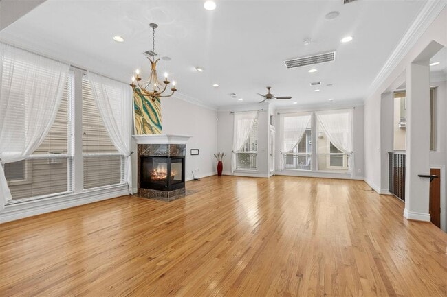 Foto del edificio - 5518 Crooms St