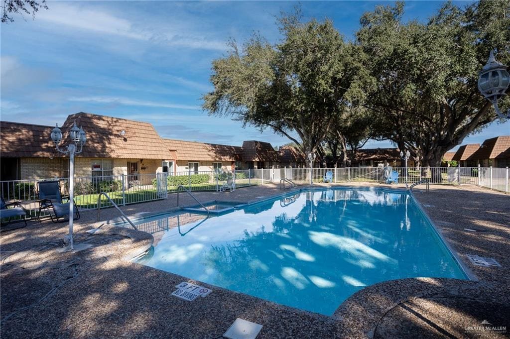 Foto principal - 500 E El Rancho Ave