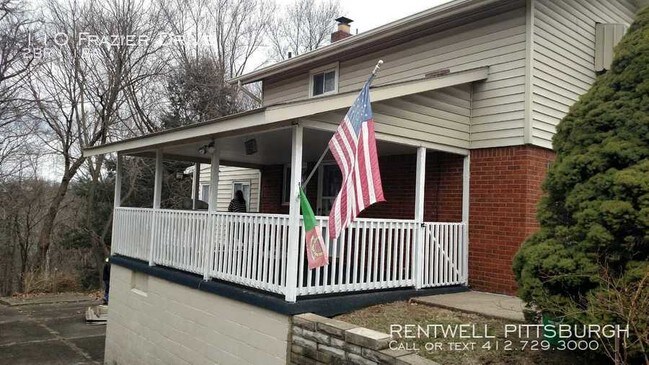 Building Photo - 110 Frazer st Monroeville