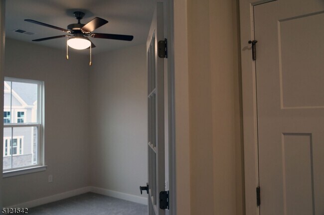 Building Photo - 27 Clausen Ct