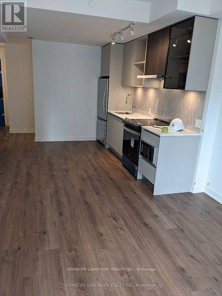 Building Photo - 395 Dundas St W