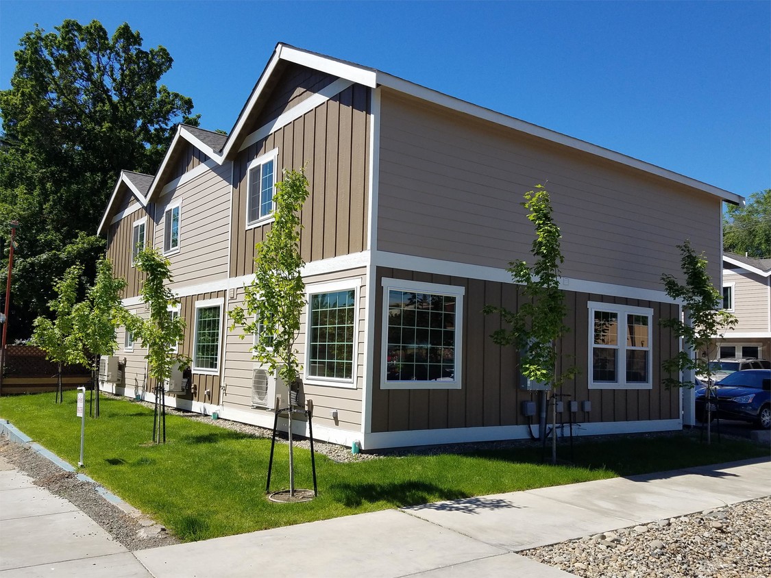 206 E 7th Ave Unit 1, Ellensburg, WA 98926 Room for Rent in