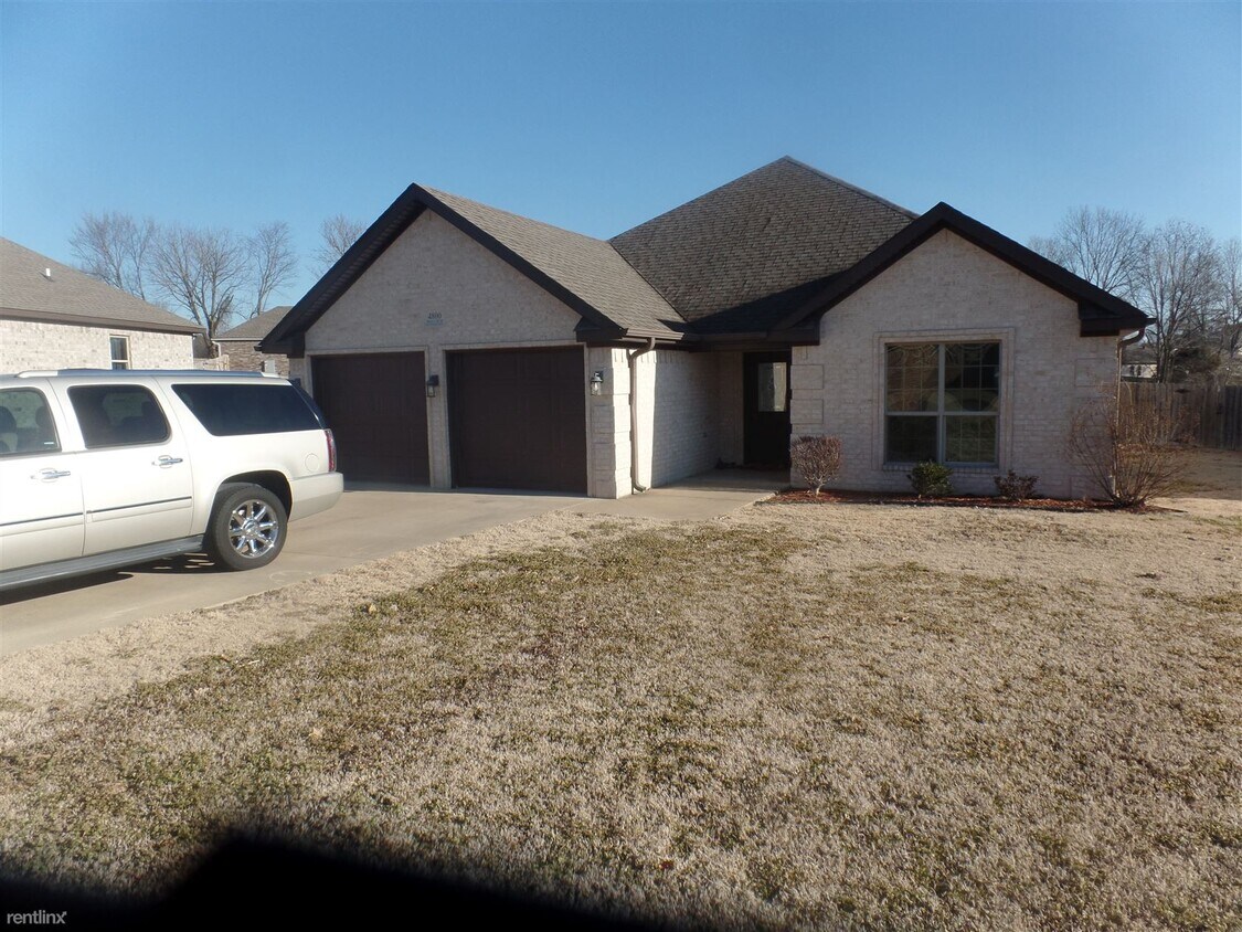 Primary Photo - 3 br, 2 bath House - 4800 Prospect Farm Rd