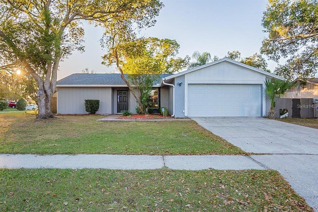 Foto principal - 653 Bryan Terrace Dr
