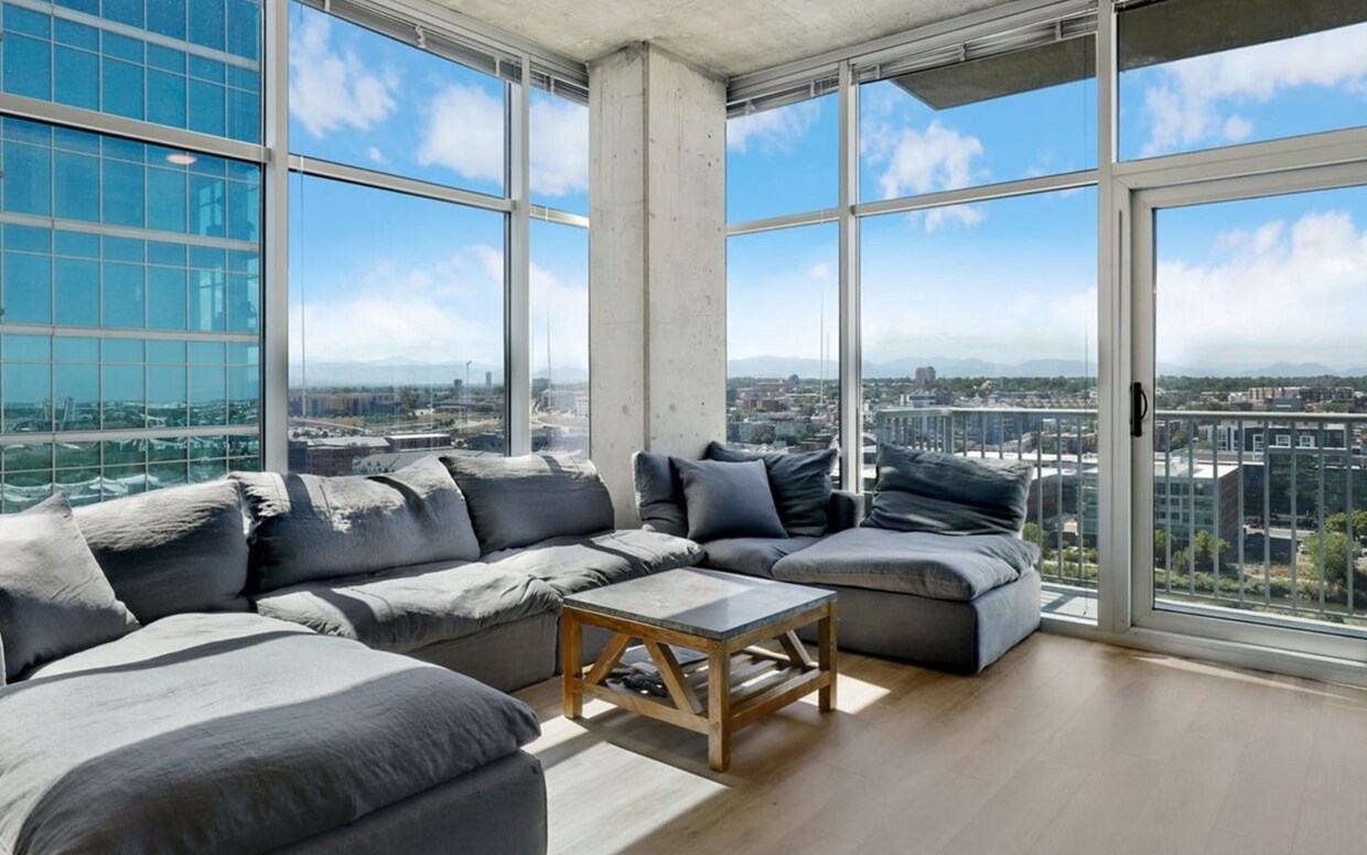 Foto principal - 1700 Bassett St