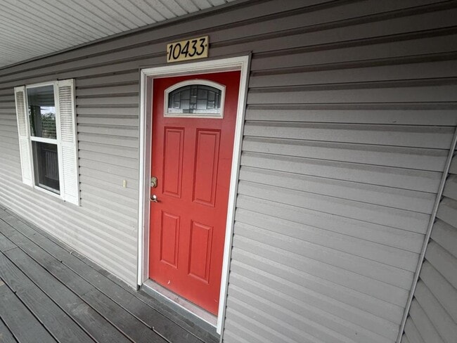 Foto del edificio - 10435-10435 Chalmer St