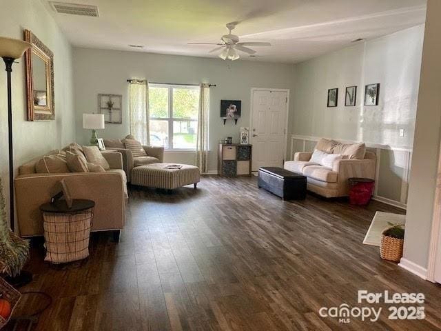 Building Photo - 2116 Seabrook Ln