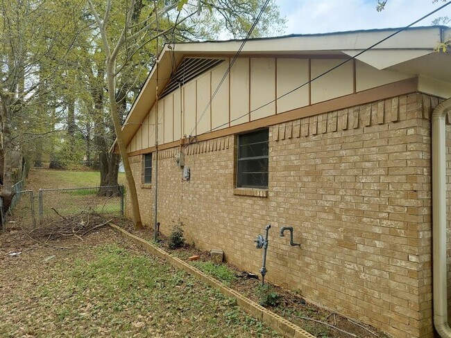 Foto del edificio - 1212 Baxley Ln