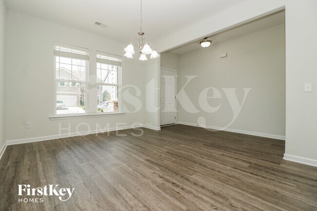 Foto del edificio - 421 Sanctuary Park Dr