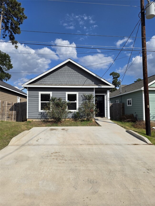 Building Photo - 825 Omeara