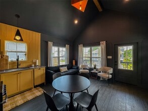 Building Photo - 1208 32nd St