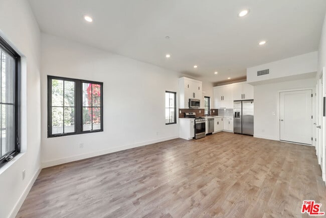 Foto del edificio - 1022 Masselin Ave