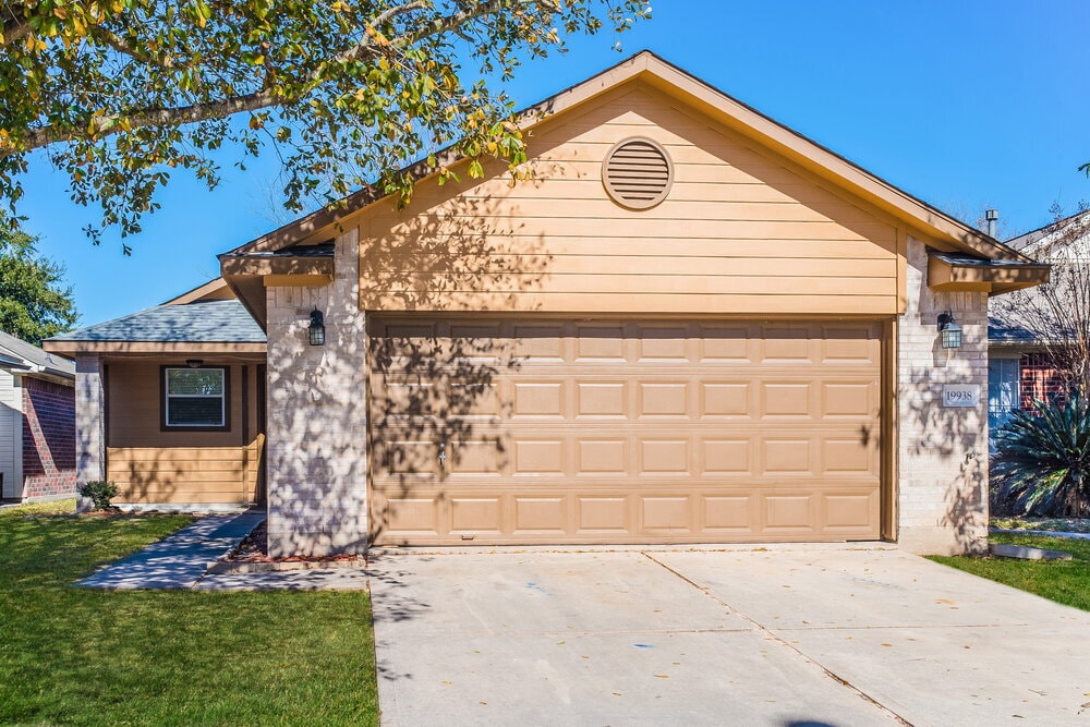 Foto principal - 19938 Sycamore Valley Dr