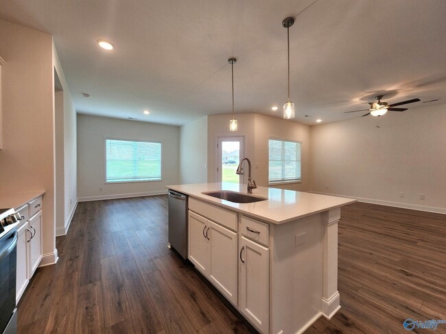 Foto del edificio - 16348 Blue Water Wy NW