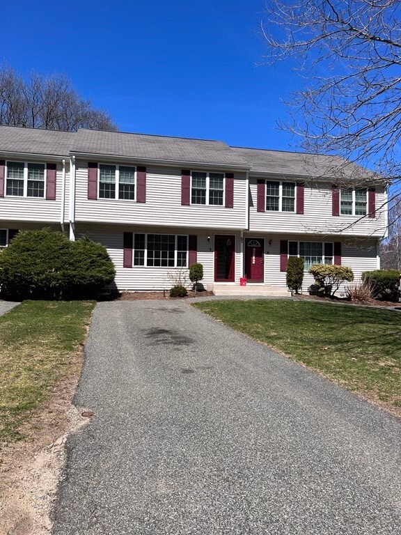Foto principal - 85 Steeple Chase Cir