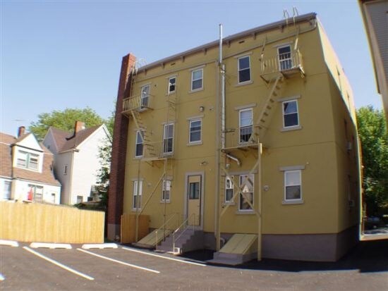 Building Photo - 323 Fillmore St
