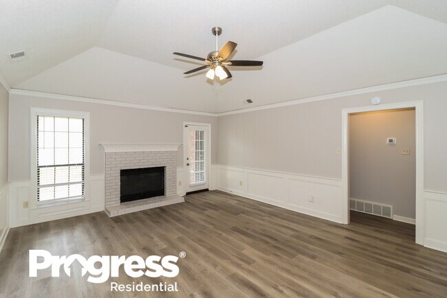 Foto del edificio - 5996 Lawnhill Dr