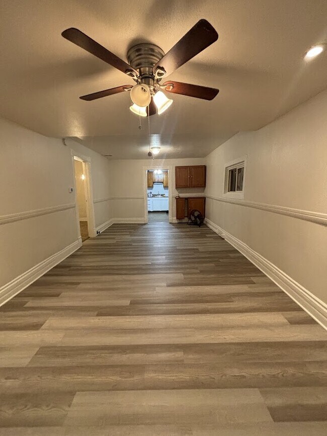 Foto del edificio - 201 Mackinaw St