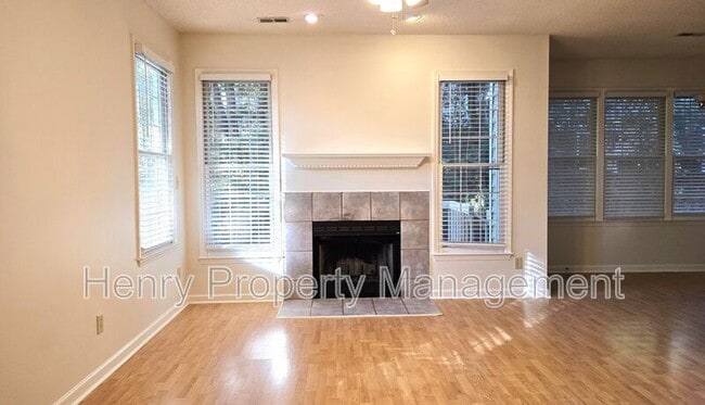 Building Photo - 214 Riverwalk Cir