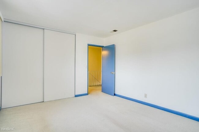 Building Photo - 3 br, 1.5 bath House - 4672 Balboa Way