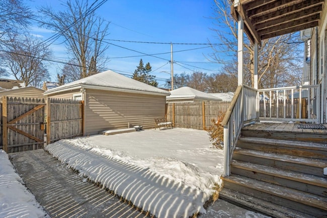 Building Photo - 1463 S 90th St
