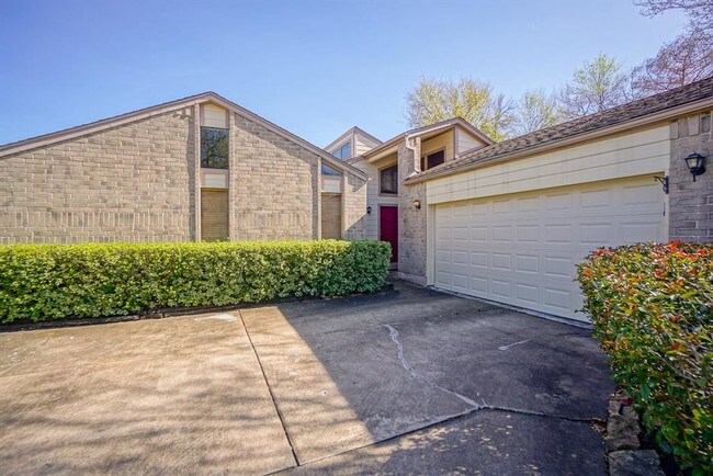Building Photo - 2119 Echo Ridge