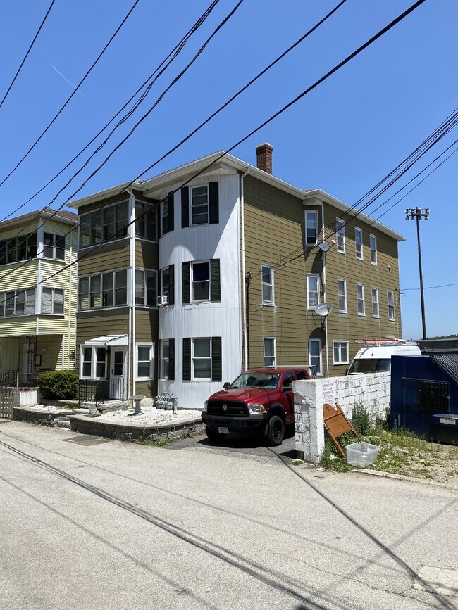 Building Photo - 3 Risso Ct
