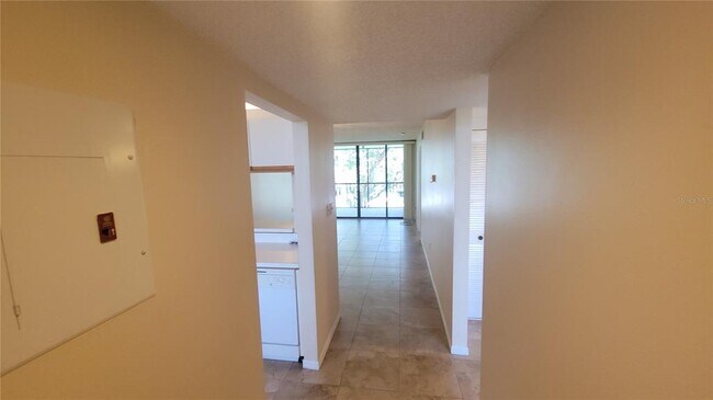Foto del edificio - 2424 W Tampa Cir